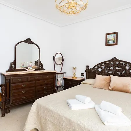 Home2book Spacious Classic Design Apto Sc Center Apartment