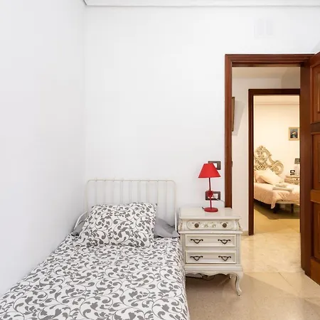 Home2book Spacious Classic Design Apto Sc Center Apartment