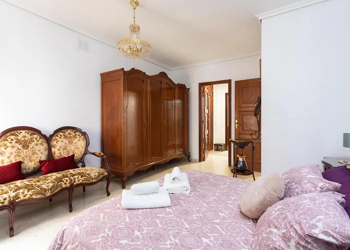 Home2book Spacious Classic Design Apto Sc Center Apartment